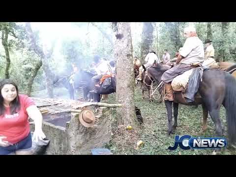 Cavalgada e missa no poço de João Maria Comunidade do Sapateiro em Passos Maia SC 