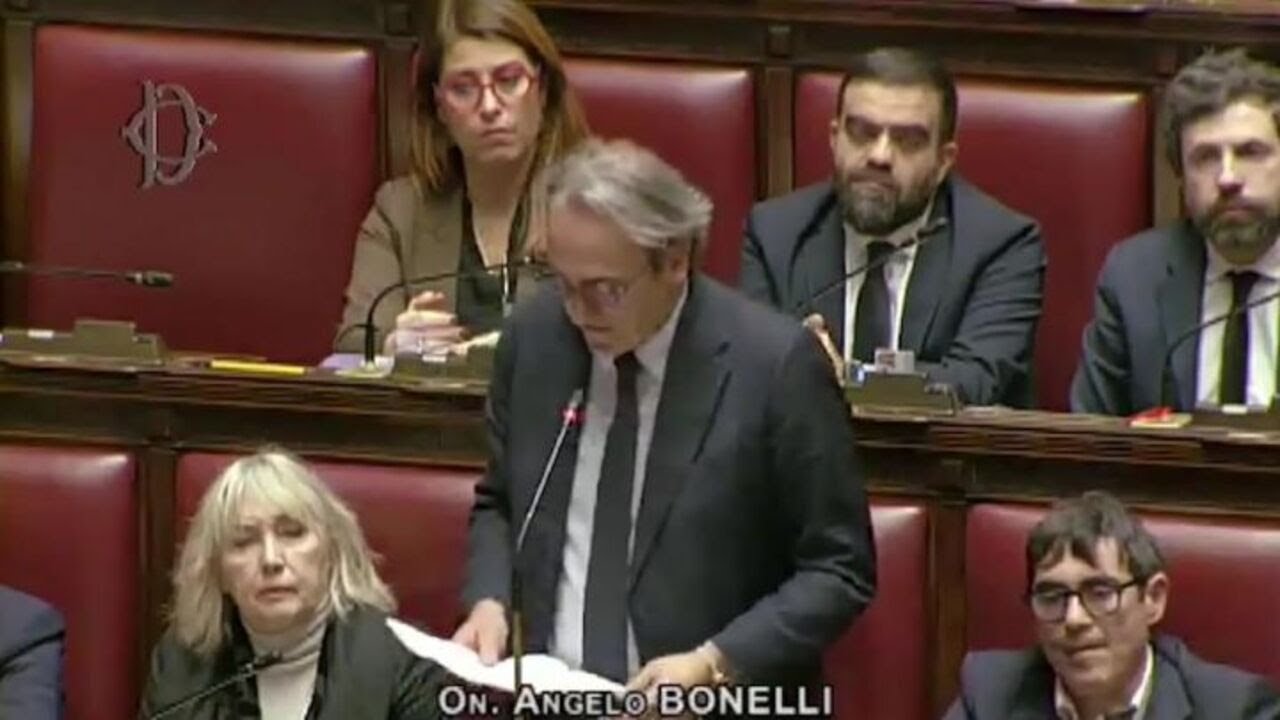 Manovra, Bonelli (Avs): "Piena di bugie, trasforma l'Italia in un'economia di guerra"