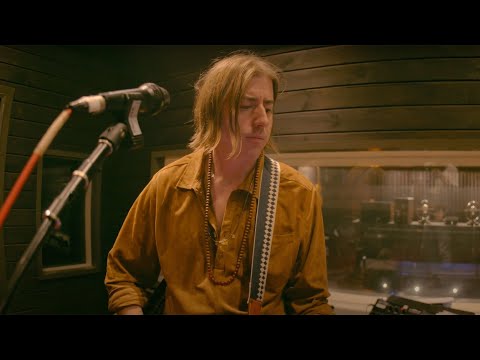 A Thousand Horses - 'Drift Away' (Deluxe Album Version)