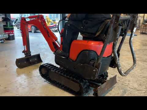 Video: Kubota minigraver med 4 skovle 1