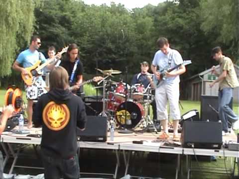 Taxi feat. Lost in pain: School is out party - 6. Leave it behind