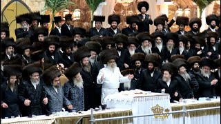 האדמו"ר מסאטמאר בסעודה שלישית - מירון | Motzei Shabbos Shalosh Seudos Satmar Rebbe in Meron 2025