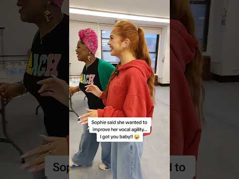 Just incredible @Sophie Lennon #vocalcoach #singer #voicelessons #cherylporterdiva #shorts