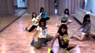 D&#39;vol Luckystar - Roll It Gal (Rishi Rich feat Alison Hinds)