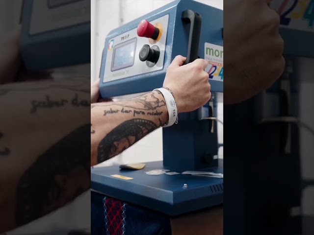 Vídeo relacionado con PSG - Botella de deporte con estrella de Campeones de Europa, colección oficial Paris Saint Germain (590 ml)