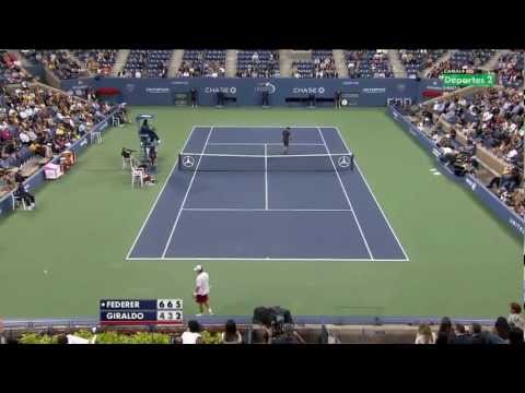 US Open 2011 1e Ronde - Roger Federer vs Santiago Giraldo