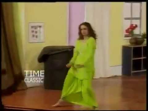 Nida Chaudhary Mujra Dudh Makhna Dee Paly