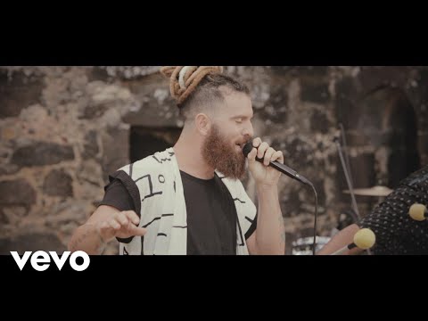 download lagu mp3 mp4 Séo Fernandes Graça Tambor E Cordas, download lagu Séo Fernandes Graça Tambor E Cordas gratis, unduh video klip Séo Fernandes Graça Tambor E Cordas