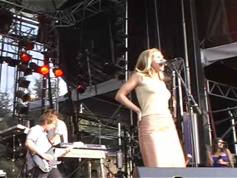 St Etienne (Live 2000) - Part 2