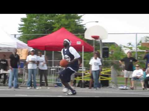 Urban Jam Dunk Contest 2009 | MONTREAL'S BIGGEST OUTDOOR TOURNAMENT