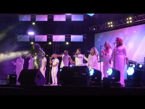 Winter Pride Maspalomas 2019, Berget Lewis  y Rainbow Gospel Choir