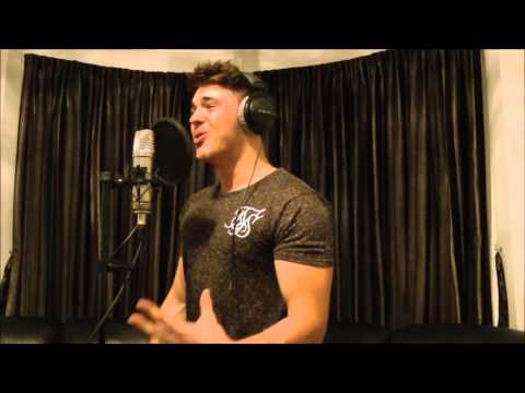 Scott W, Wedding Singer avilable to hire from www.garston-entertainment.co.uk