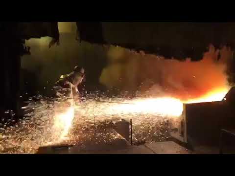 OTEGO 4585 - Molten metal exposition test (slow motion)