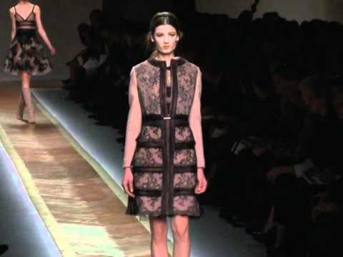 VALENTINO Fashion Show - Ready-To-Wear Women's Autumn/Winter 2011/12.