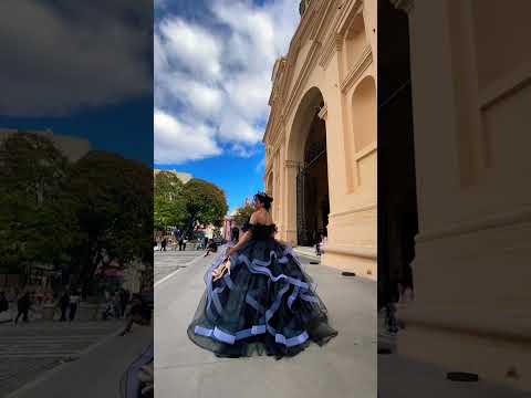 Los mejores vestidos de Cordoba en Caseros esquina Vélez Sarsfield ! Envíos 3515389429