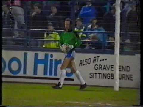1989-90 Gillingham v Peterborough