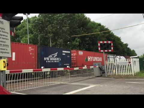 Freightliner 66558 with 66955 - Southampton to Garston intermodal