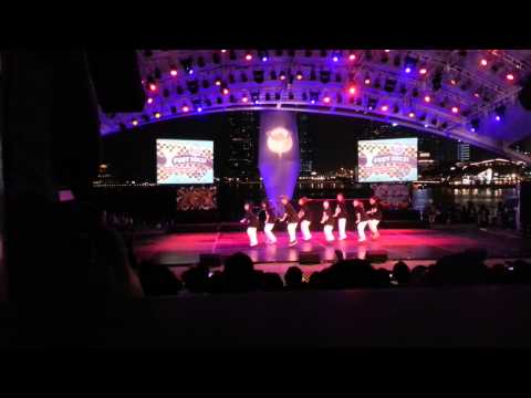 Yfest 2013 sisters and boys