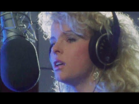 Iveta Bartošová - Dva roky prázdnin (klip) (1988)