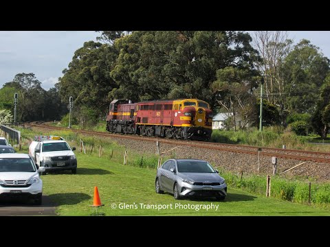 4473 and 4702 running light past Menangle Park