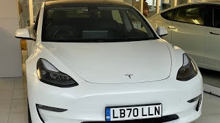2020 Tesla model 3 how to open Gloves box