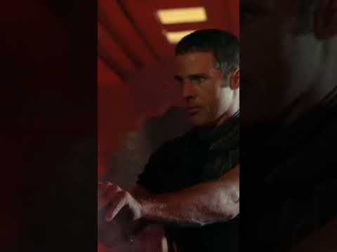 John and Aeryn have a hard time focusing 🥵