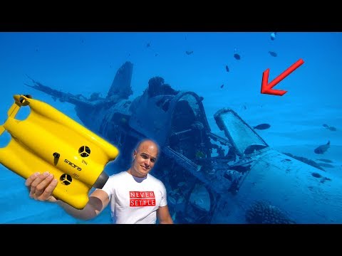 Exploring a Plane Wreck - UNDER WATER! (World War 2)