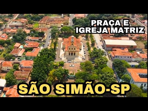 VOANDO PELA PRAÇA E IGREJA MATRIZ DE SÃO SIMÃO-SP