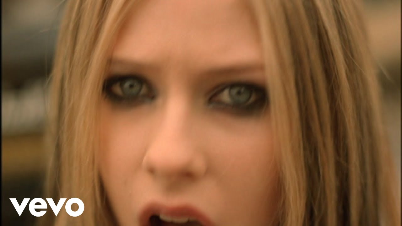 Avril Lavigne - My Happy Ending (Official Video)