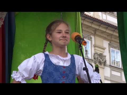 Bezvadný dětský folklorní soubor KYTICE - z Prahy, část 1 / Velikonoční trhy Praha 2019