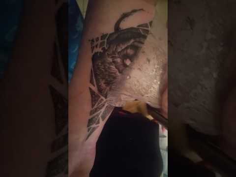 Removing Second Skin (tatu-derm) off Tattoo (update in description)