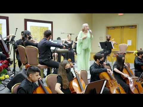 En Este País by María Teresa Chacín