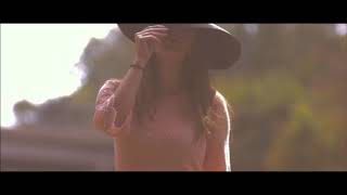 Minimal Compact - Autumn Leaves