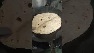Download lagu Tawa Roti, Phulka, Recipe step by step-How to make Soft Chapati and Roti-Indian Flat Bread Recipe mp3