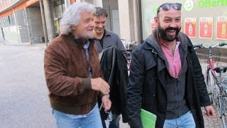 preview picture of video 'Passeggiata a Bolzano con Beppe Grillo.'