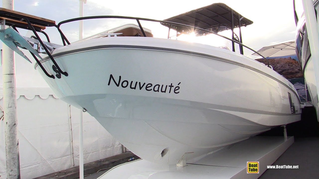 Beneteau Flyer 8 SpaceDeck Boat - Walkaround - debut at 2018 Cannes Yachting Festival