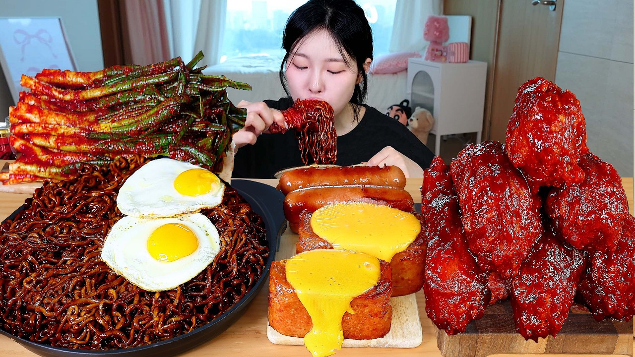 ASMR MUKBANG| 직접 만든 짜파게티 양념치킨 치즈스팸 소세지 파김치 먹방 & 레시피 FRIED CHICKEN AND BLACK BEAN NOODL