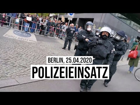 25.04.2020 Polizeieinsatz Rosa-Luxemburg-Platz #Corona Demo #Berlin Demokratischer Widerstand KDW