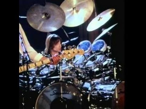 UK - 'Nothing To Lose' (Live) (with original video); drum-cover / remix by Willem van Maanen.