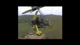 preview picture of video 'HellPit ultralight microlight trike flying in south africa'