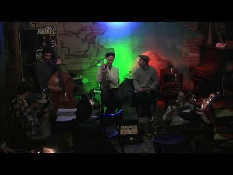 Roamer Street Rag Band Light - Up a lazy River - Part I - 05