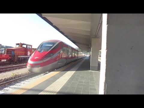 Frecciarossa1000 sul AV 9758 Trieste C.le - Milano C.le delle 17:02.