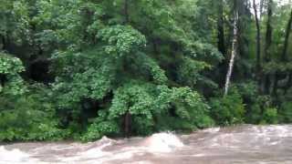 preview picture of video 'Kaplická povodeň a sjíždění divoké řeky'