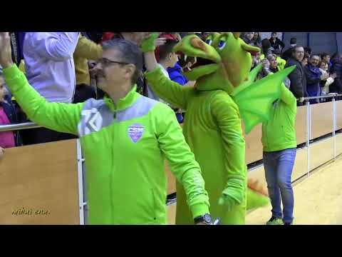 Bucuria de la finalul meciului CSM Bacău – CS Minaur Baia Mare, scor 35-33