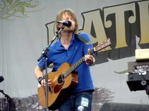 Thom Yorke live @ Latitude 2009. Follow me around