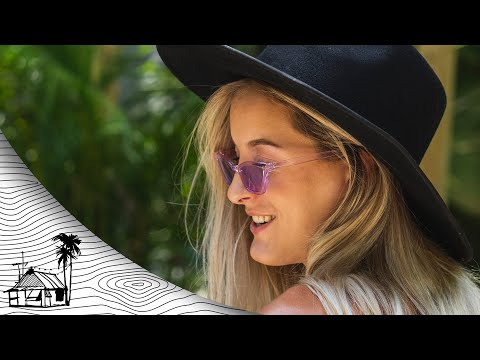 HoneyWhat - Luna (Live Music)