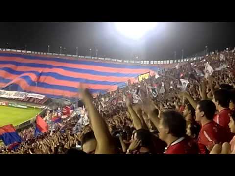 "Dale  dale  CE, queremos la copa... Hinchada cerro" Barra: La Plaza y Comando • Club: Cerro Porteño