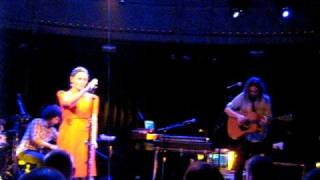 Emiliana Torrini - Bleeder  Live @ Paradiso Amsterdam 2008