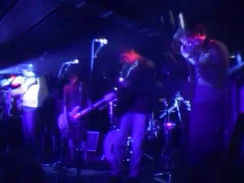 Iologic + Nestor is Bianca 10/02/02 Paris, Batofar