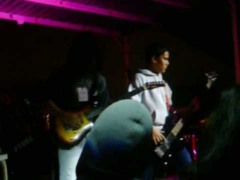 exilio seguir en pie